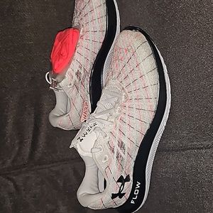 Bnwt under armour flow velocity wind warp shoes sz 10